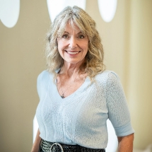 Profile picture of Pam Hill, team member
